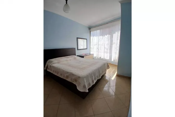 Shtepi ne shitje Apartament ne Tirane, 1+1, Mobilimi E mobiluar, Pagesa 106,000  Euro.