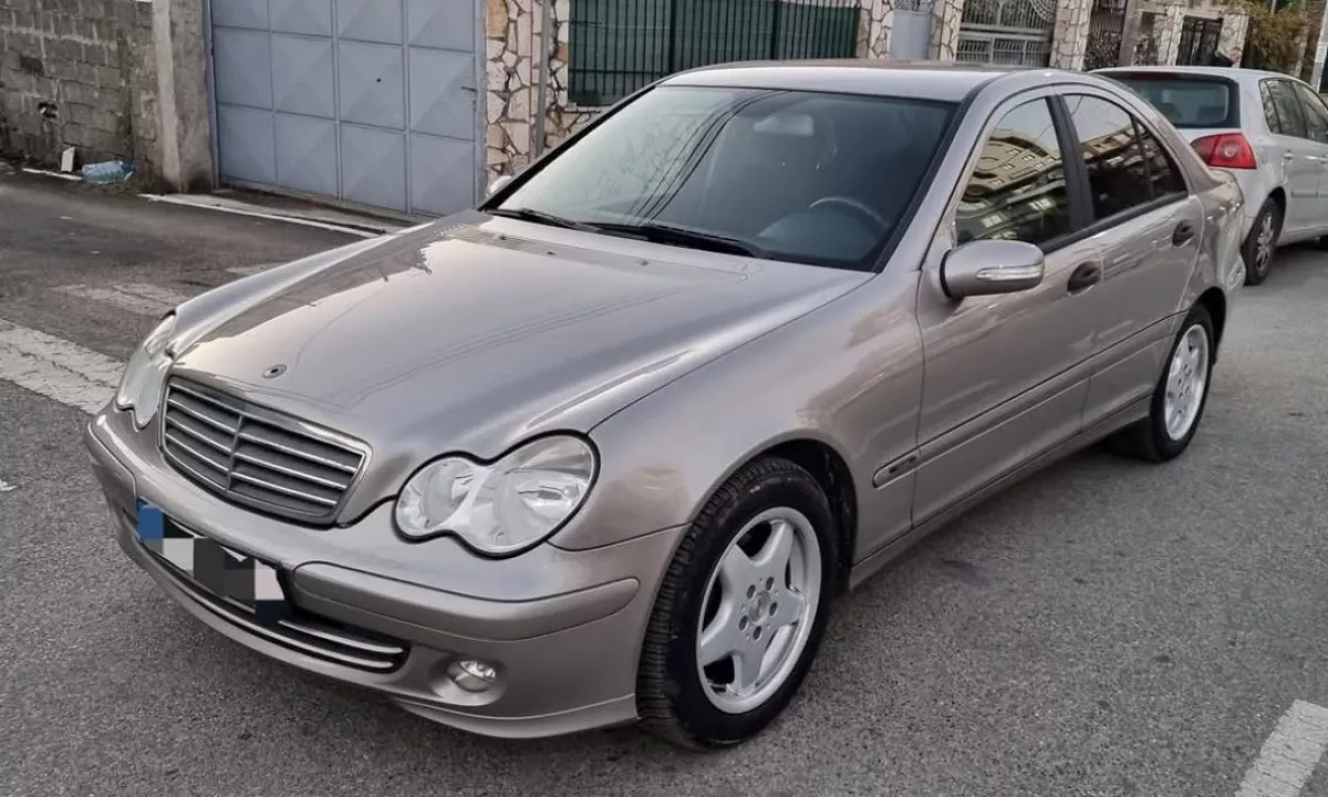 Auto in Vendita a Tirana, Mercedes-Benz, 2007 gasoline-gas,Kambio Automatik Pagamento 4,800  Euro.