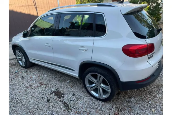 Auto in Vendita a Tirana - 8,500 Euro