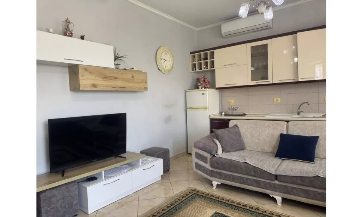 Shtepi ne shitje Shtepi Private ne Tirane, 3+1, Mobilimi E mobiluar, Pagesa 110,000  Euro.