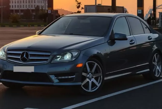 Auto in Vendita a Tirana - 9,800 Euro