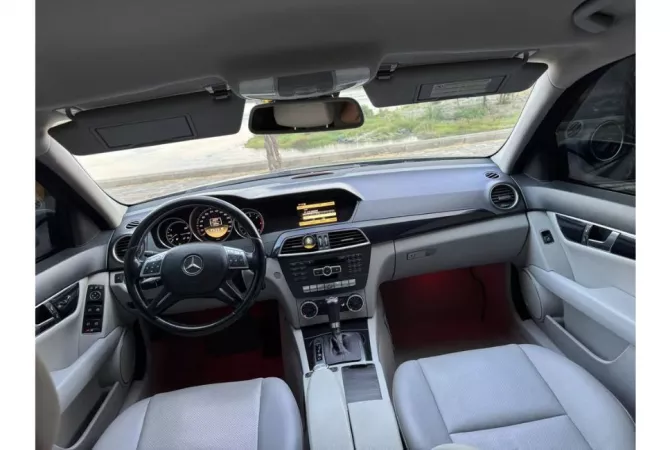 Auto in Vendita a Tirana - 10,500 Euro