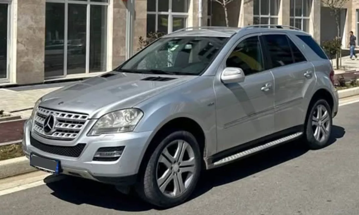 Auto in Vendita a Tirana, Mercedes-Benz, 2010 Diesel,Kambio Automatik Pagamento 5,200  Euro.