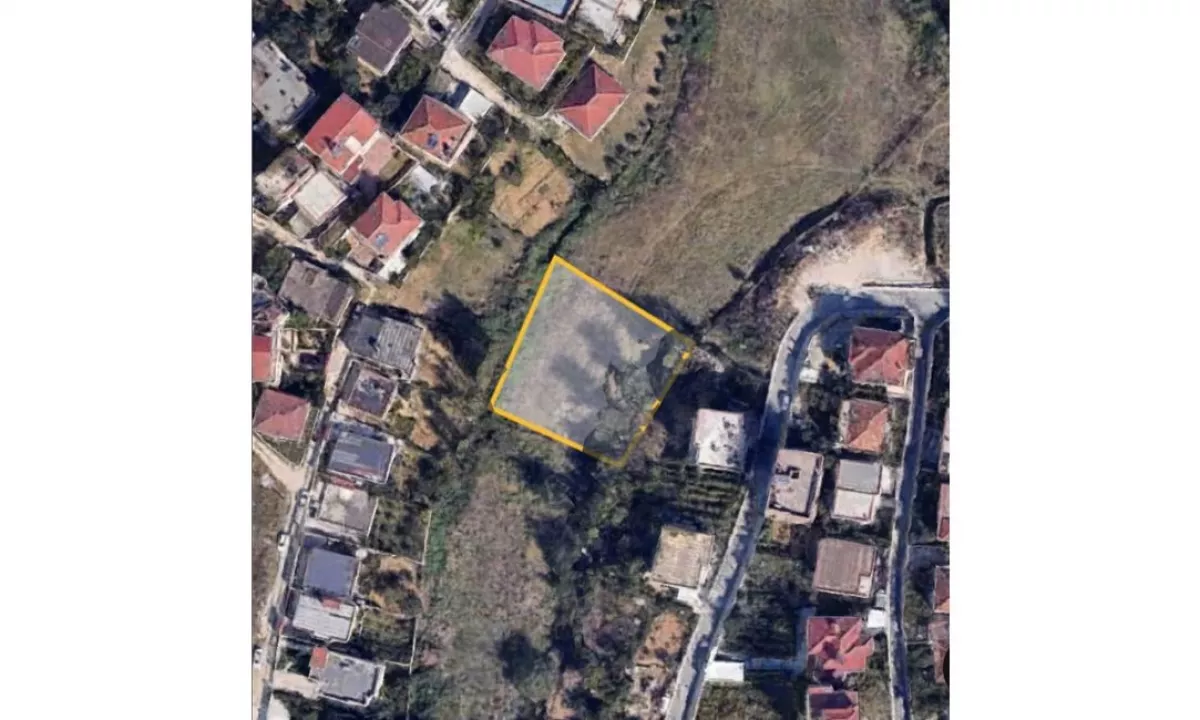 📍 Ofrohet Toke 1200 m2 ne Sauk 