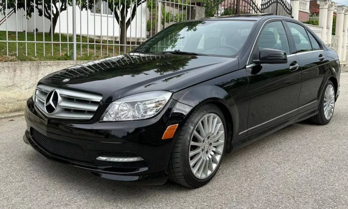 Auto in Vendita a Tirana, Mercedes-Benz, 2011 Benzine,Kambio Automatik Pagamento 6,500  Euro.