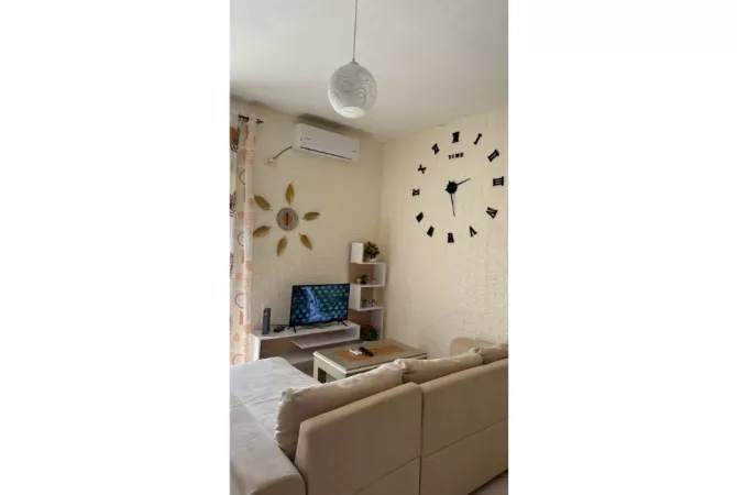 Shtepi me qera Apartament ne Vlore, 1+1, Mobilimi E mobiluar, Pagesa 370  Euro.
