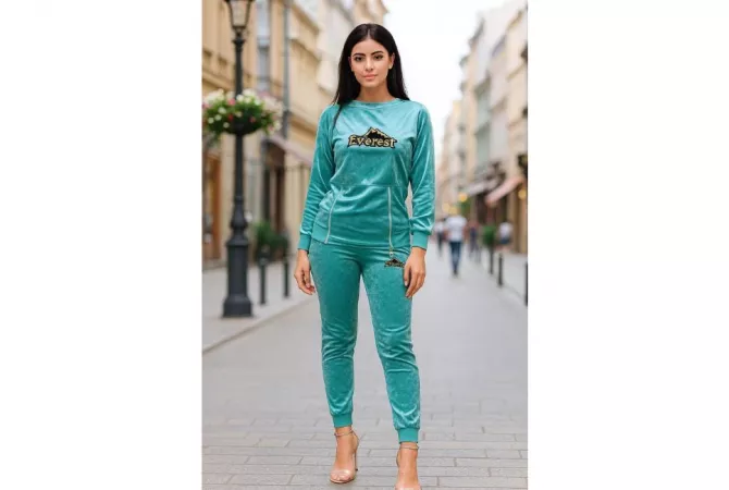 Veshje dhe Aksesor per te Rritur ne Tirane - 12 Euro