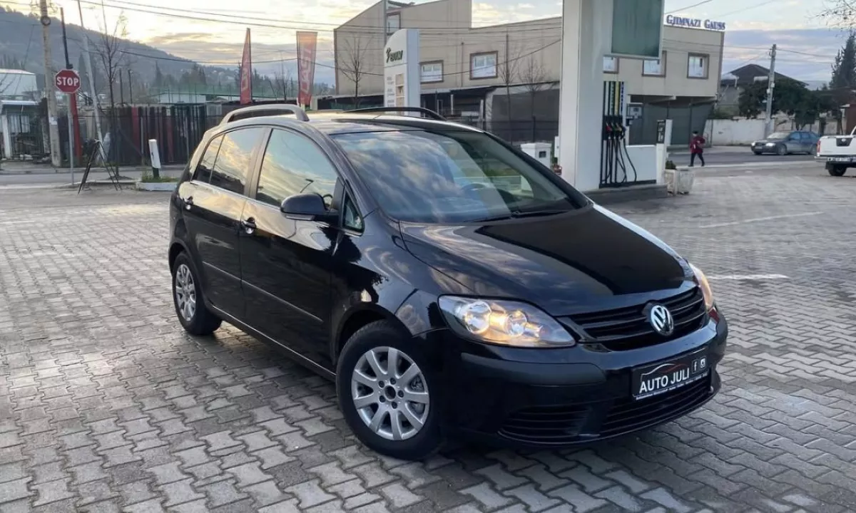 Auto in Vendita a Tirana, Volkswagen, 2008 Diesel,Kambio Automatik Pagamento 5,300  Euro.