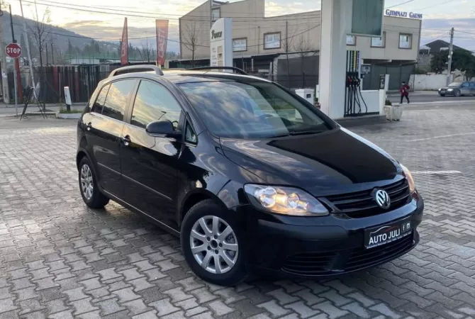 Auto in Vendita a Tirana - 5,300 Euro