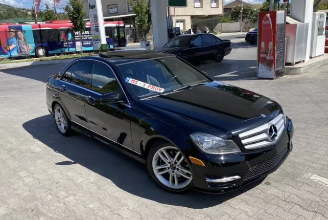 Auto in Vendita a Tirana - 8,900 Euro