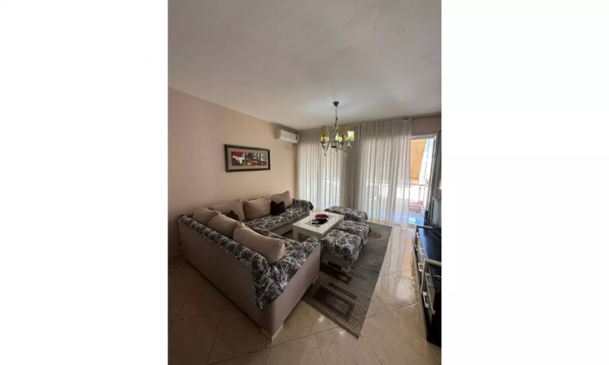 Shtepi me qera Apartament ne Tirane, 2+1, Mobilimi E mobiluar, Pagesa 40,000  Leke.