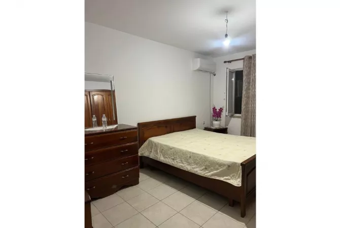Shtepi me qera Apartament ne Tirane, 2+1, Mobilimi E mobiluar, Pagesa 60,000  Leke.