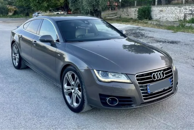 Auto in Vendita a Tirana - 12,900 Euro