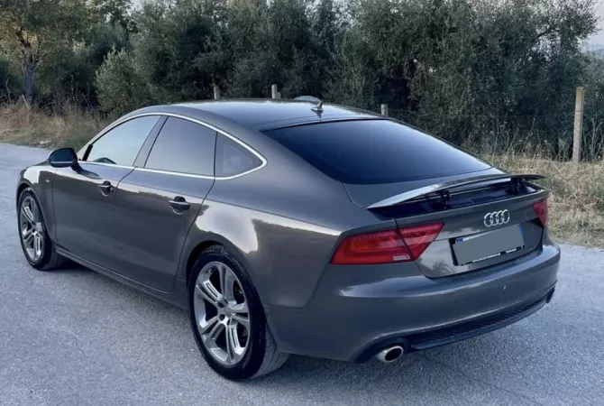 Auto in Vendita a Tirana - 12,900 Euro