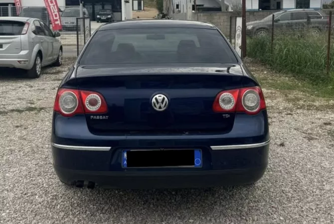 Auto in Vendita a Tirana - 4,200 Euro