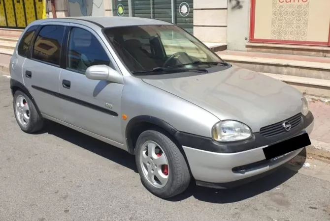 Auto in Vendita a Tirana - 1,800 Euro