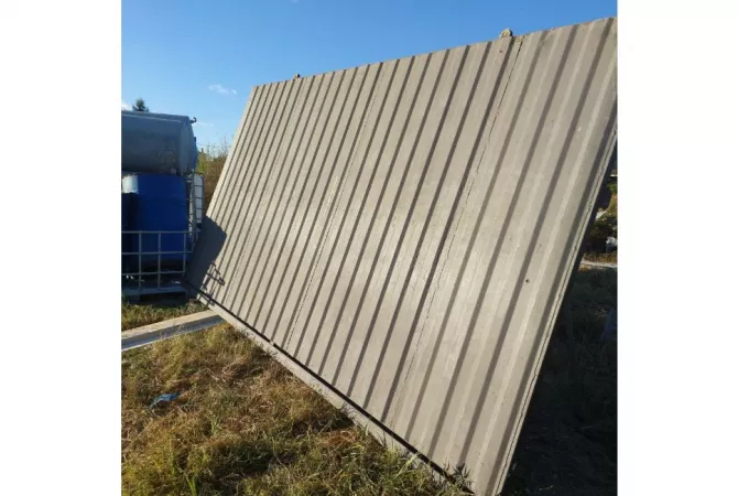 Different articles a Durazzo - 25,000 Leke