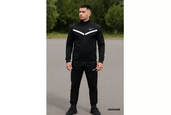 Veshje dhe Aksesor per te Rritur ne Tirane - 30 Euro