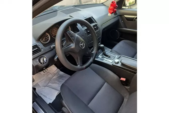 Auto in Vendita a Tirana - 5,500 Euro