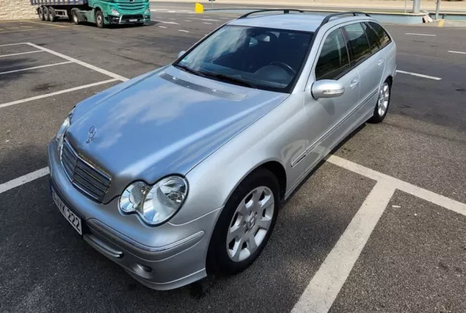 Auto in Vendita a Tirana - 4,200 Euro