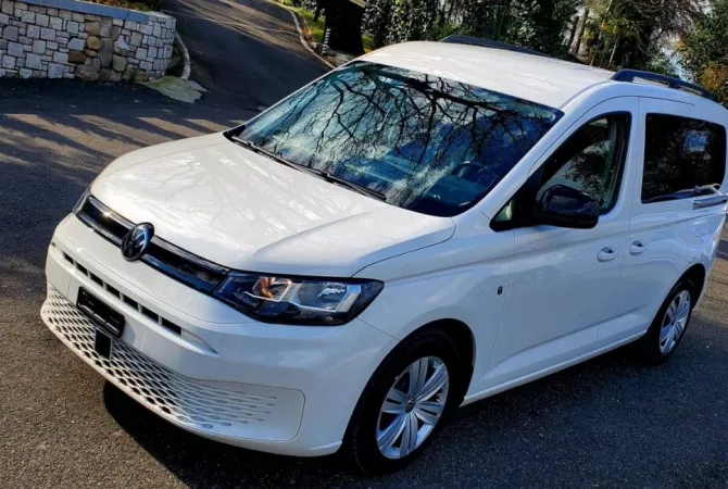 Auto in Vendita a Tirana - 17,900 Euro