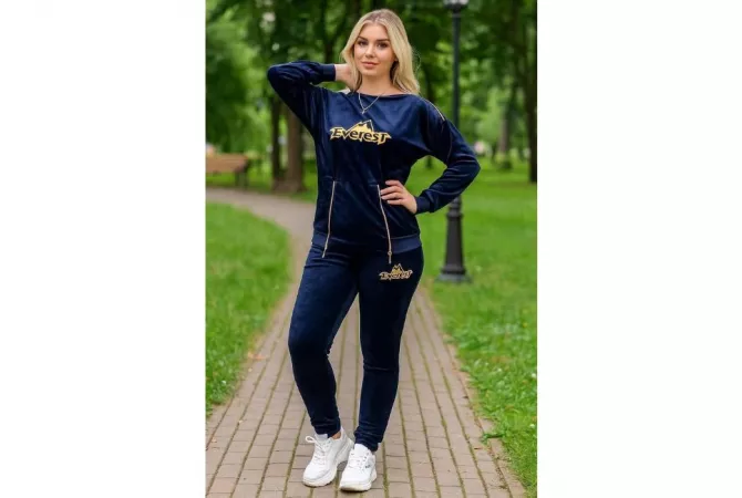 Veshje dhe Aksesor per te Rritur ne Tirane - 12 Euro