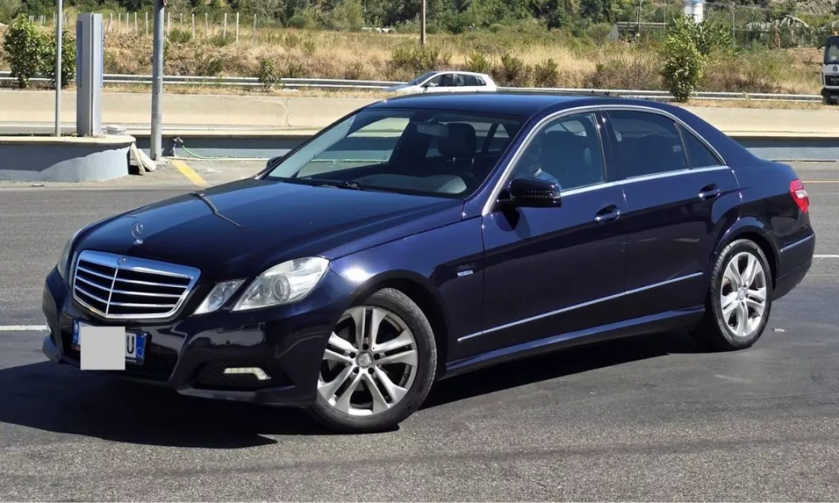 Auto in Vendita a Tirana, Mercedes-Benz, 2010 Diesel,Kambio Automatik Pagamento 8,600  Euro.