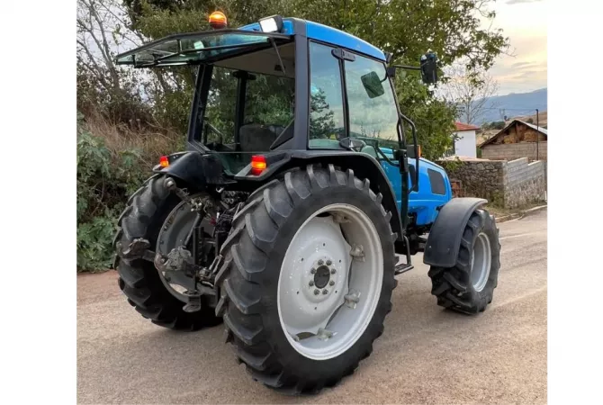 Auto in Vendita a Tirana - 19,500 Euro