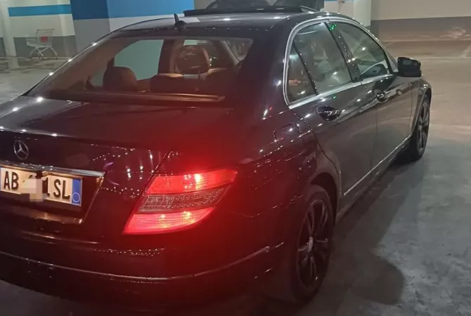 Auto in Vendita a Tirana - 6,800 Euro