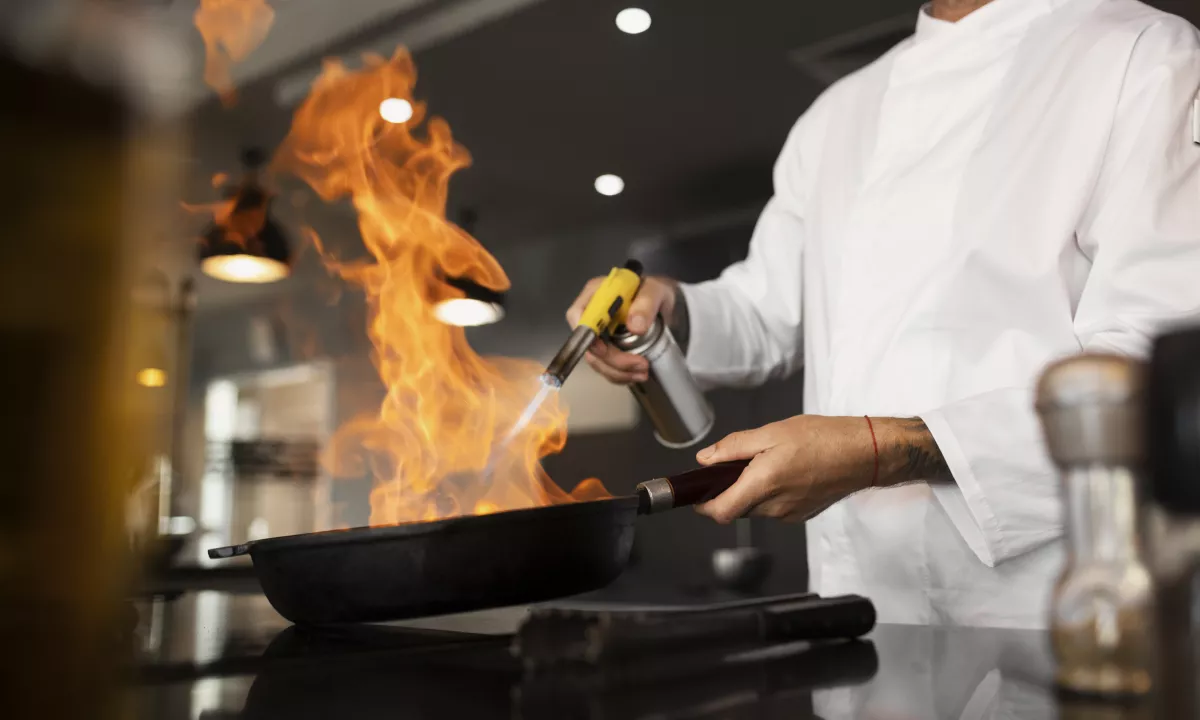 Njoftime Pune ne Tirane, Profesioni Kuzhinier, Pjatalarese, Sanitare , Me eksperience, Pagesa Me Marreveshje.