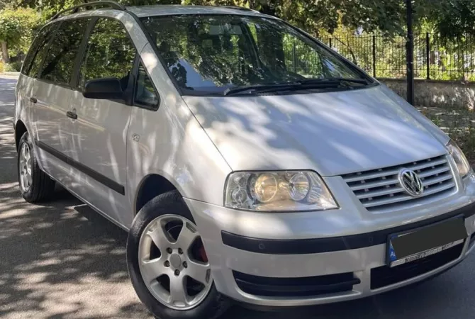 Auto in Vendita a Tirana - 4,999 Euro