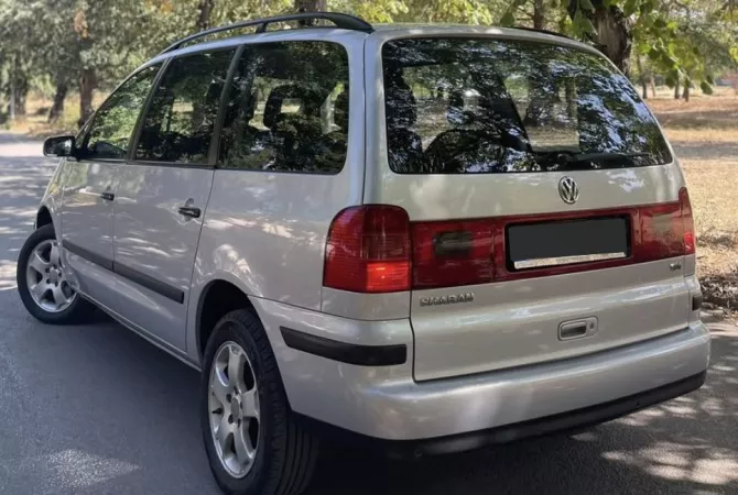 Auto in Vendita a Tirana - 4,999 Euro