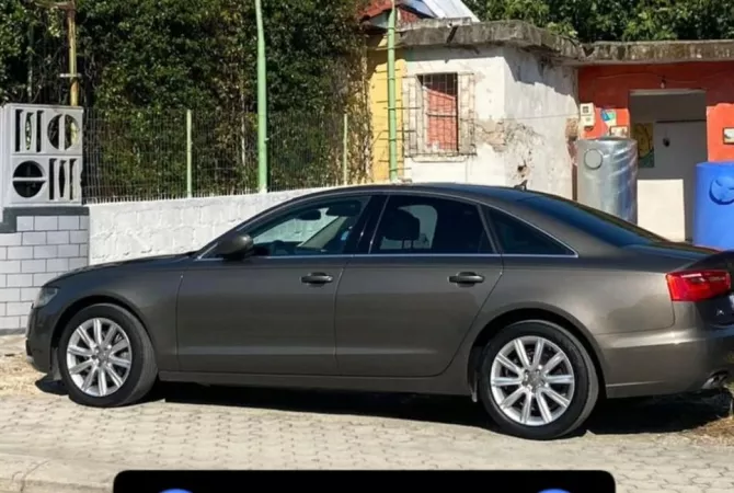 Auto in Vendita a Tirana - 8,000 Euro