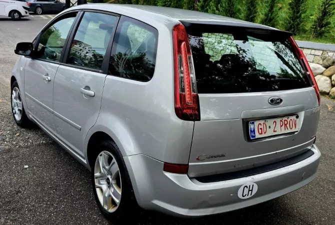 Auto in Vendita a Tirana - 2,900 Euro