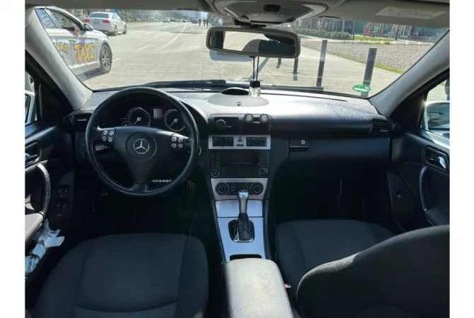 Makina ne shitje ne Tirane - 6,100 Euro