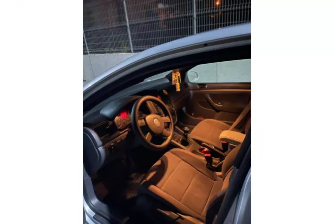 Auto in Vendita a Tirana - 3,100 Euro