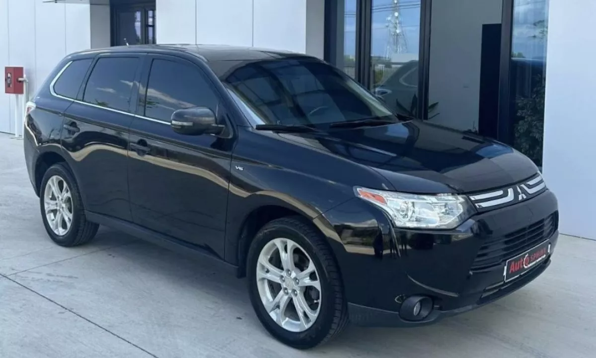 Auto in Vendita a Tirana, Mitsubishi, 2014 Benzine,Kambio Automatik Pagamento 12,000  Euro.