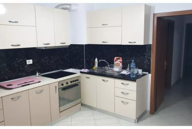 Shtepi me qera Apartament ne Tirane, 2+1, Mobilimi E mobiluar, Pagesa 45,000  Leke.