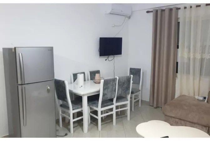 Shtepi me qera Apartament ne Tirane, 2+1, Mobilimi E mobiluar, Pagesa 45,000  Leke.