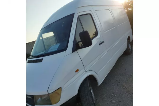 Auto in Vendita a Tirana - 4,500 Euro