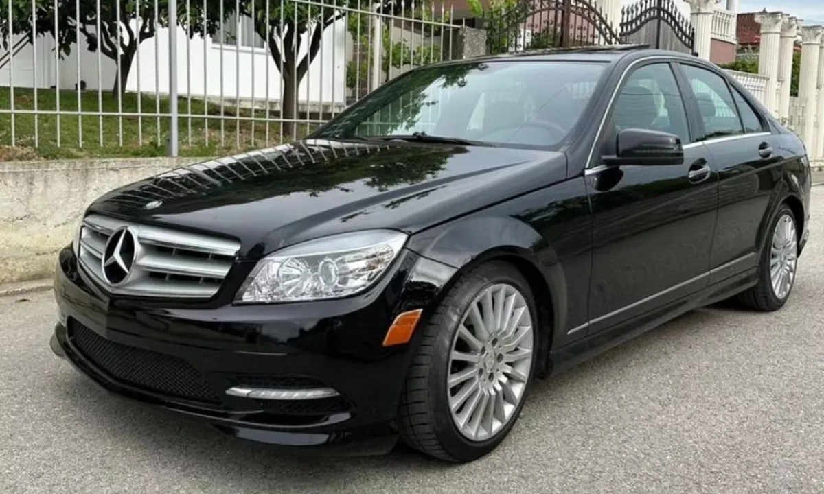 Auto in Vendita a Tirana, Mercedes-Benz, 2011 Benzine,Kambio Automatik Pagamento 6,500  Euro.