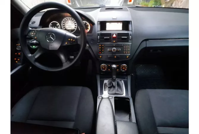 Auto in Vendita a Tirana - 6,200 Euro