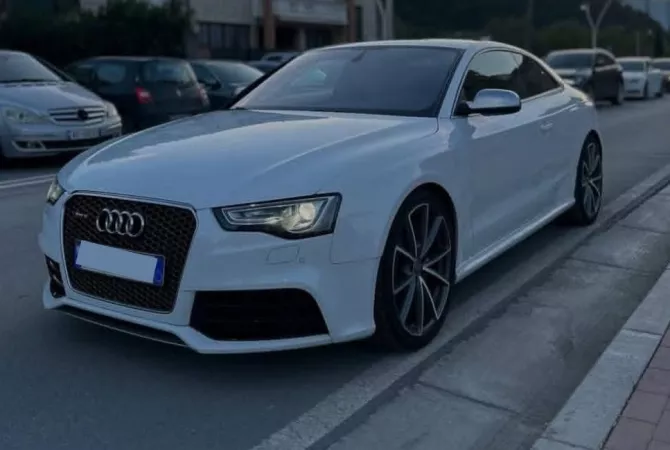 Auto in Vendita a Berat - 20,000 Euro