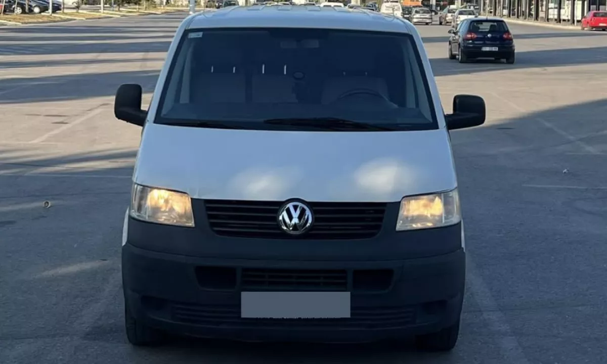 Auto in Vendita a Tirana, Volkswagen, 2009 Diesel,Kambio Manual Pagamento 5,500  Euro.