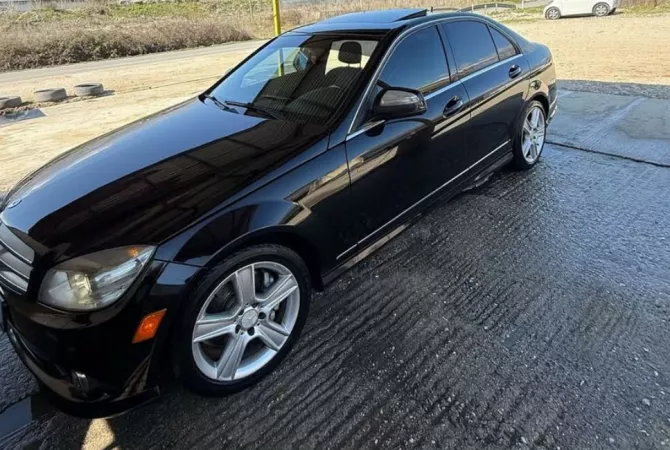 Auto in Vendita a Tirana - 7,600 Euro