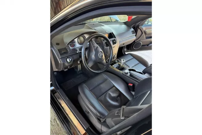 Auto in Vendita a Tirana - 7,600 Euro