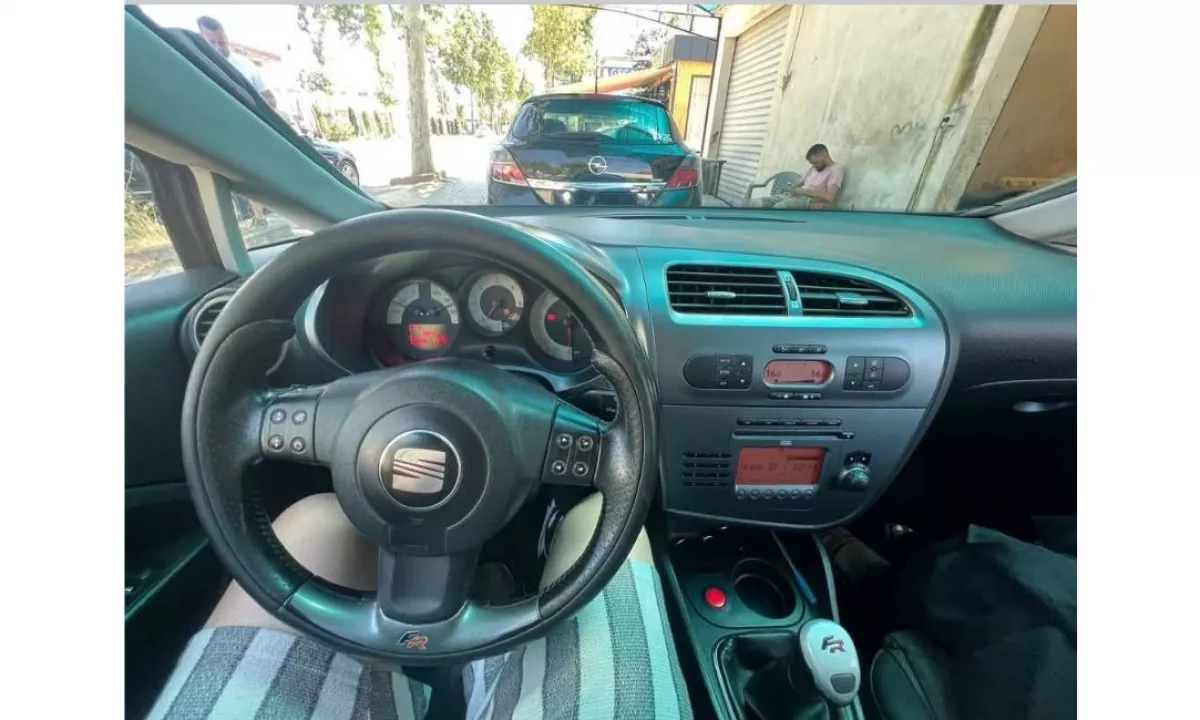 Auto in Vendita a Tirana, Seat, 2007 Diesel,Kambio Automatik Pagamento 2,600  Euro.