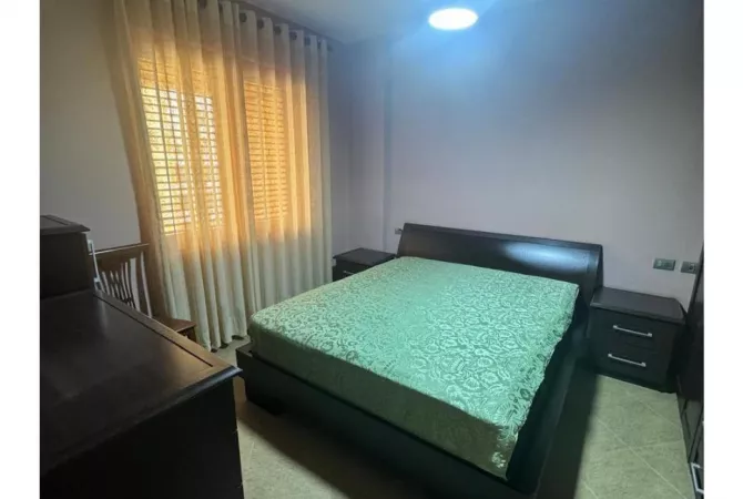 Shtepi me qera Apartament ne Tirane, 3+1, Mobilimi E mobiluar, Pagesa 850  Euro.