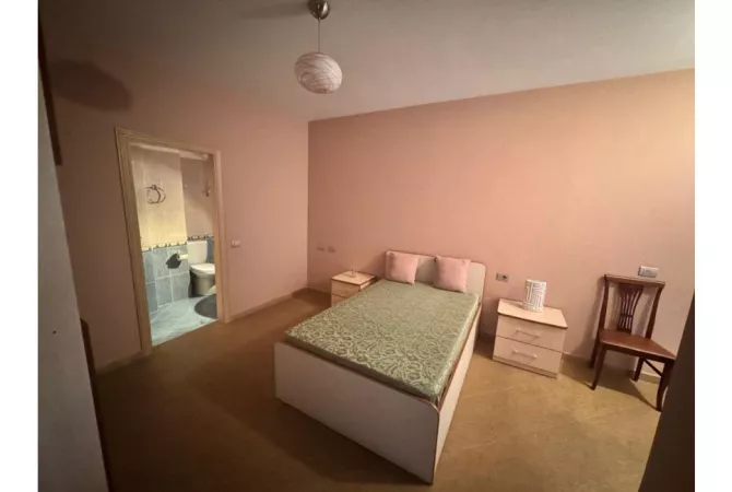 Shtepi me qera Apartament ne Tirane, 3+1, Mobilimi E mobiluar, Pagesa 850  Euro.
