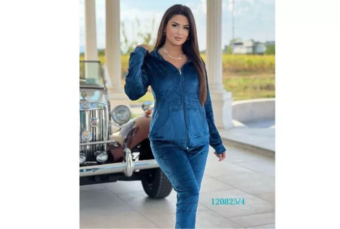 Veshje dhe Aksesor per te Rritur ne Tirane - 12 Euro